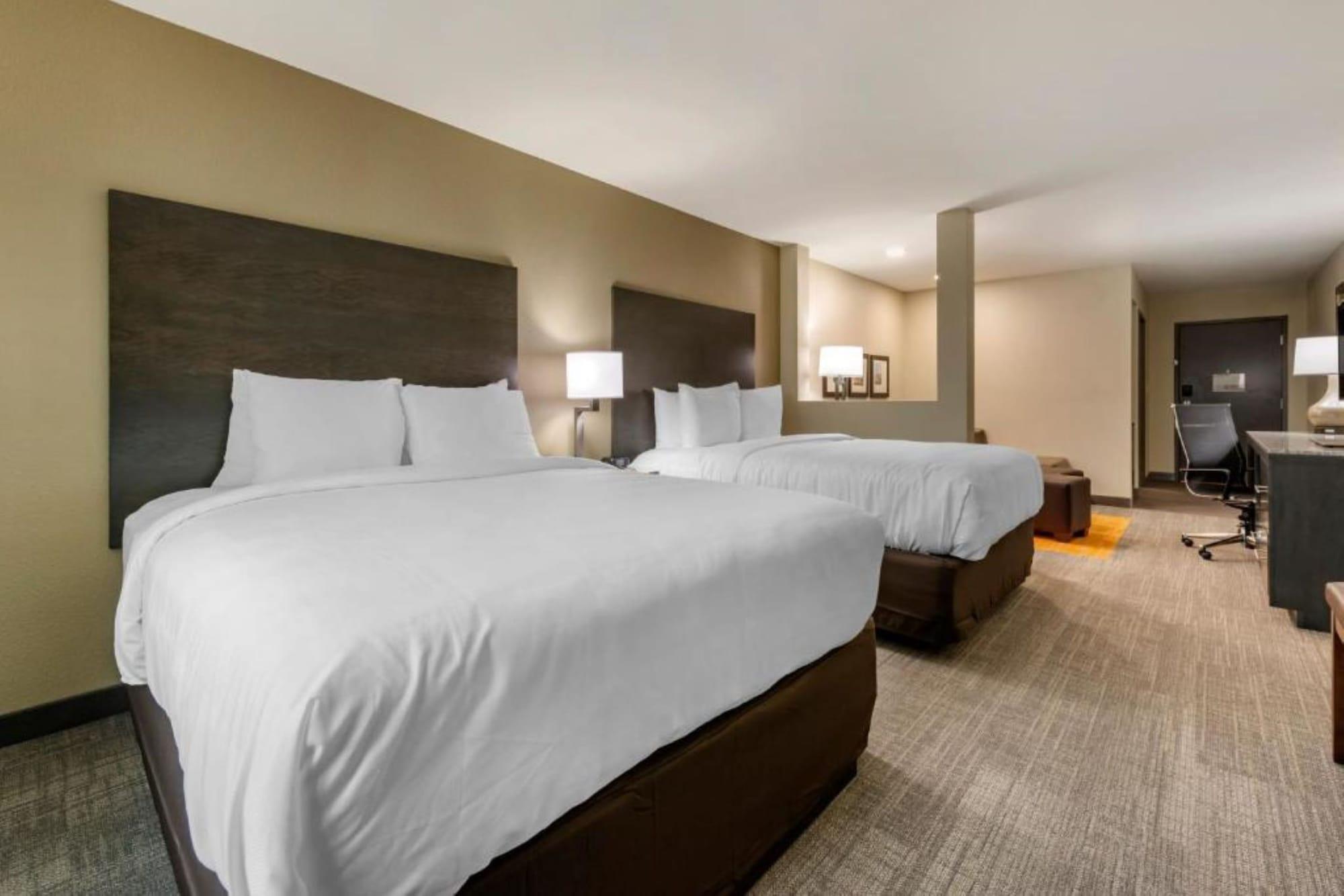 Ameniti Bay - Best Western Signature Collection Fruitville Esterno foto