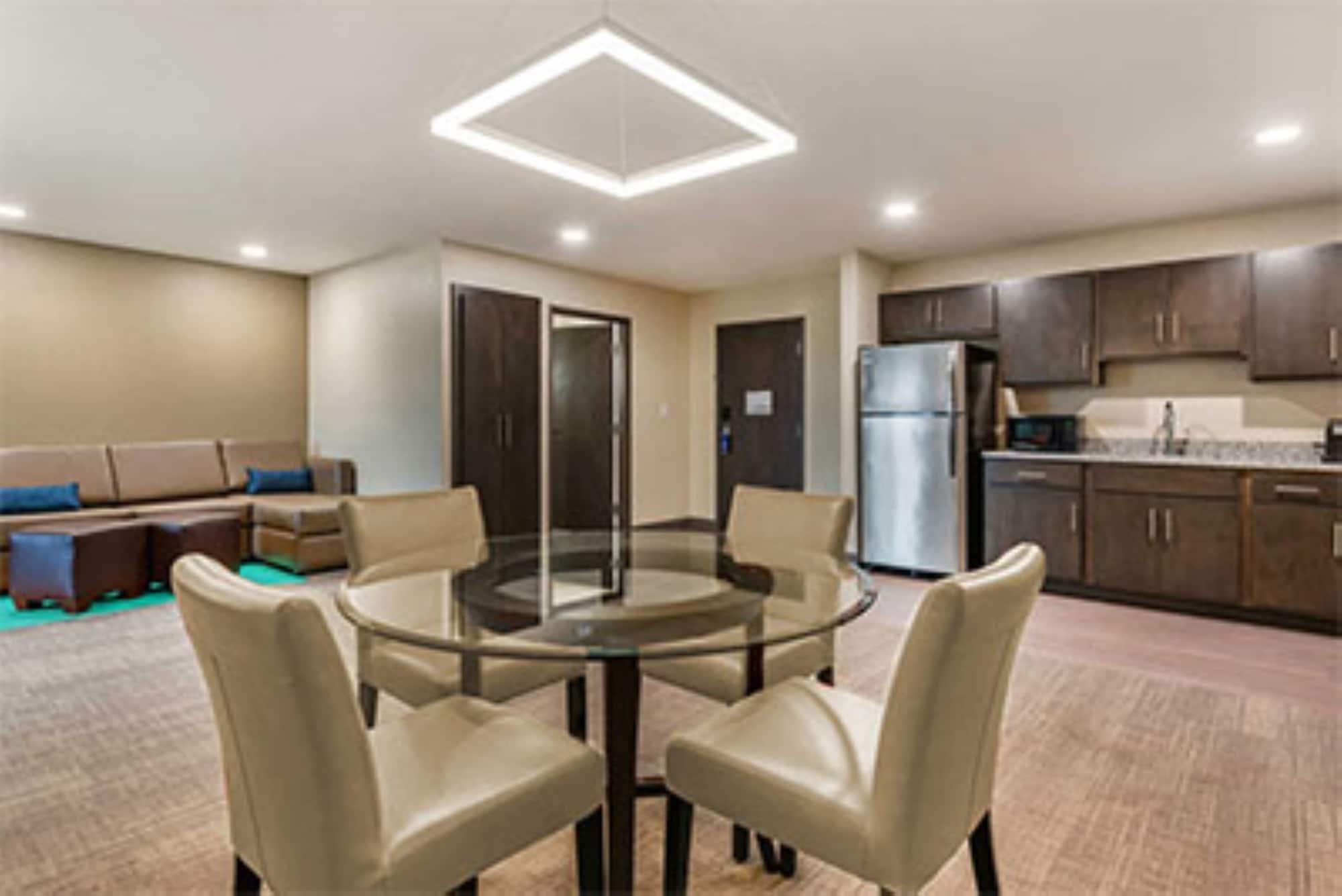 Ameniti Bay - Best Western Signature Collection Fruitville Esterno foto