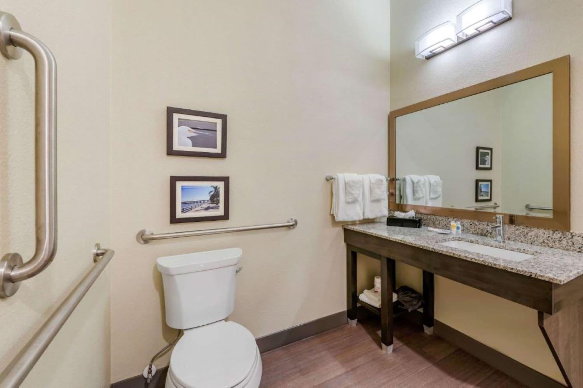 Ameniti Bay - Best Western Signature Collection Fruitville Esterno foto