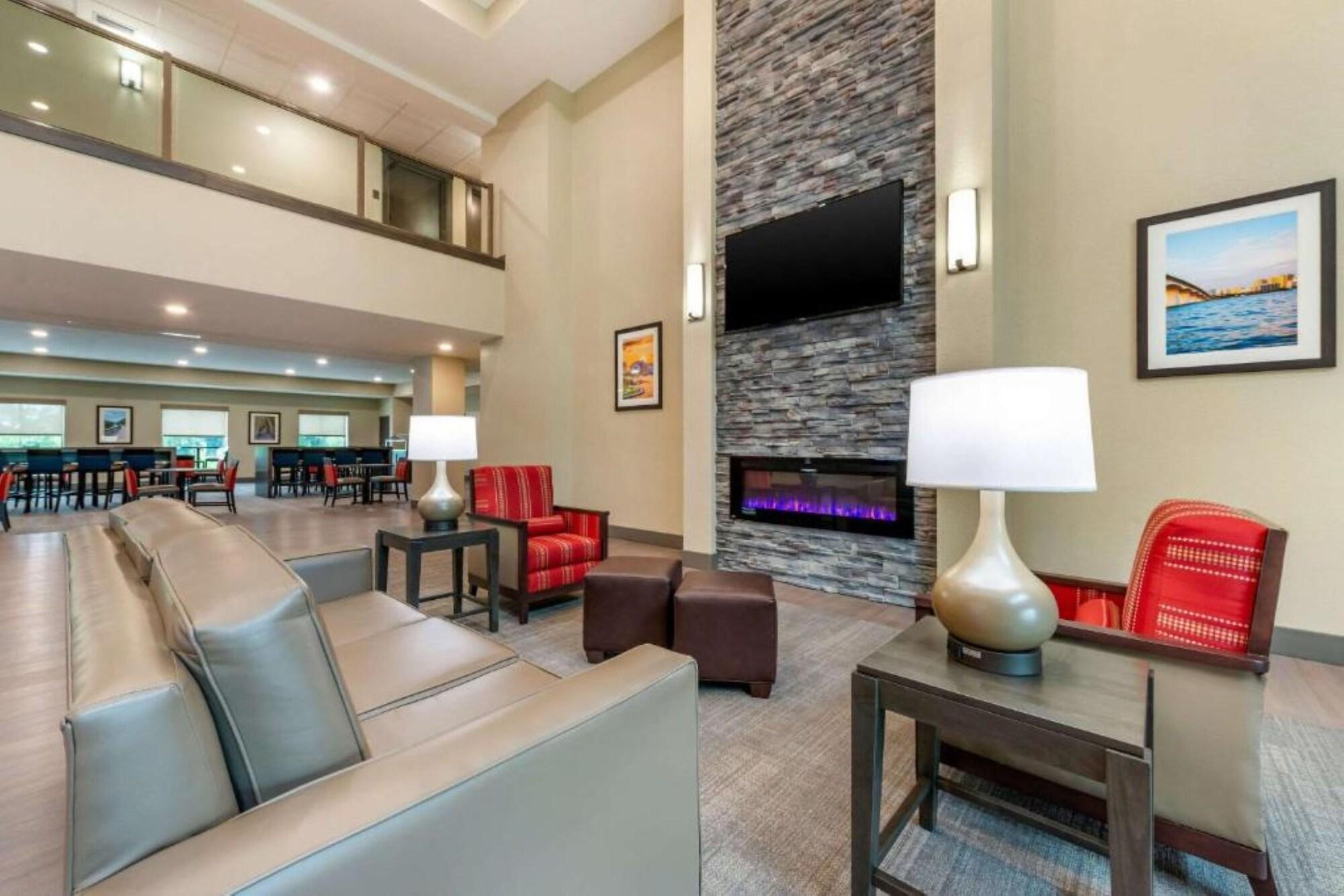 Ameniti Bay - Best Western Signature Collection Fruitville Esterno foto