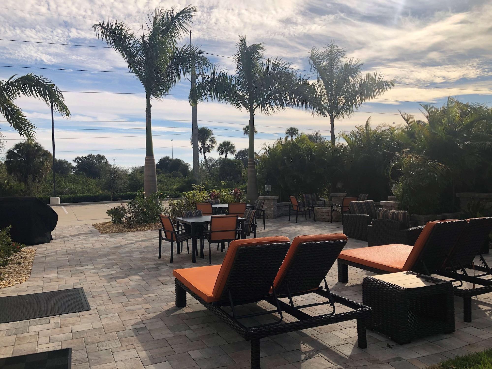 Ameniti Bay - Best Western Signature Collection Fruitville Esterno foto