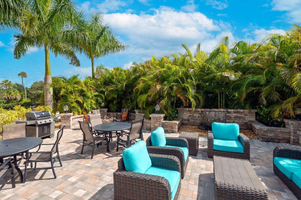 Ameniti Bay - Best Western Signature Collection Fruitville Esterno foto