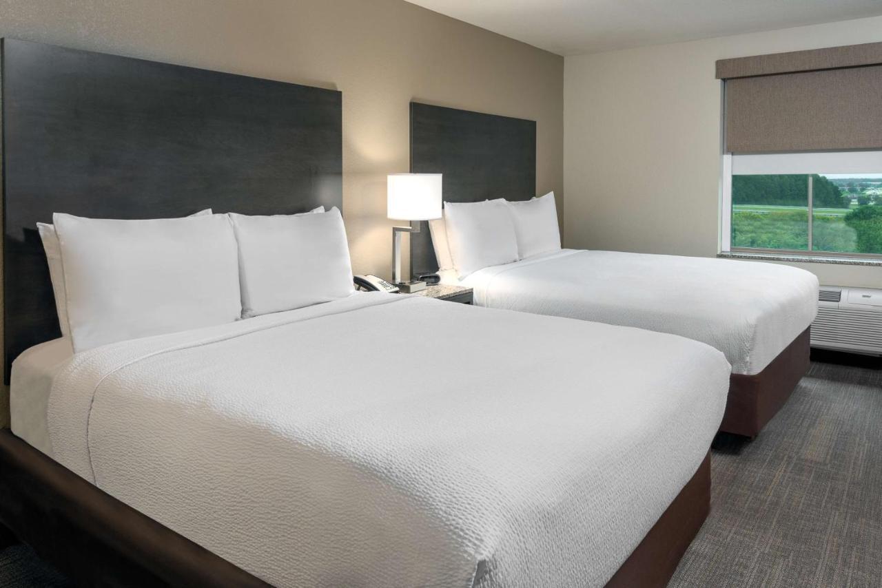 Ameniti Bay - Best Western Signature Collection Fruitville Esterno foto